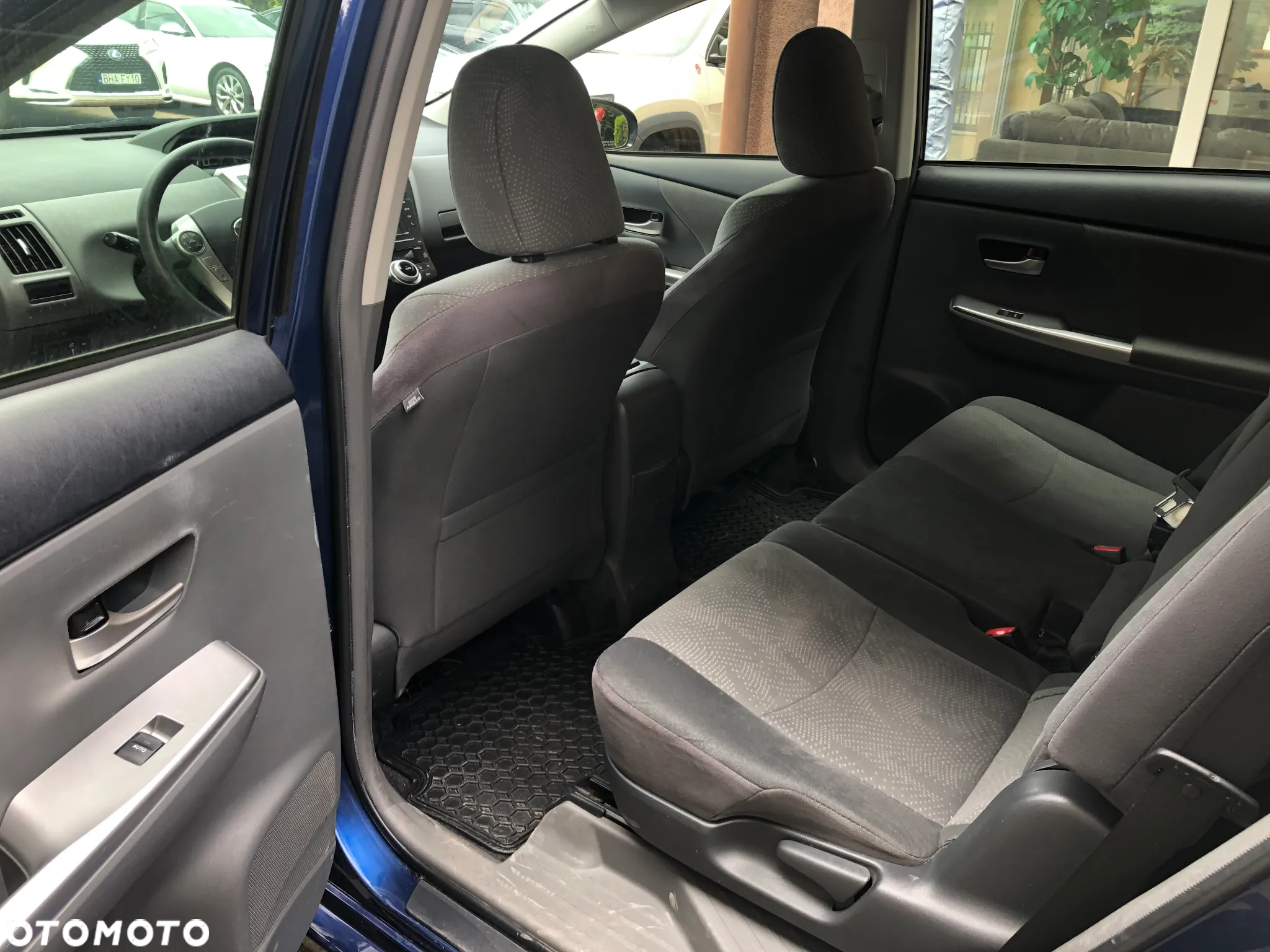 Toyota Prius+ (Hybrid) Comfort - 26