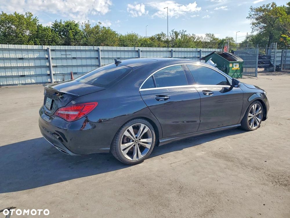 Mercedes-Benz CLA 250 4Matic 7G-DCT - 4