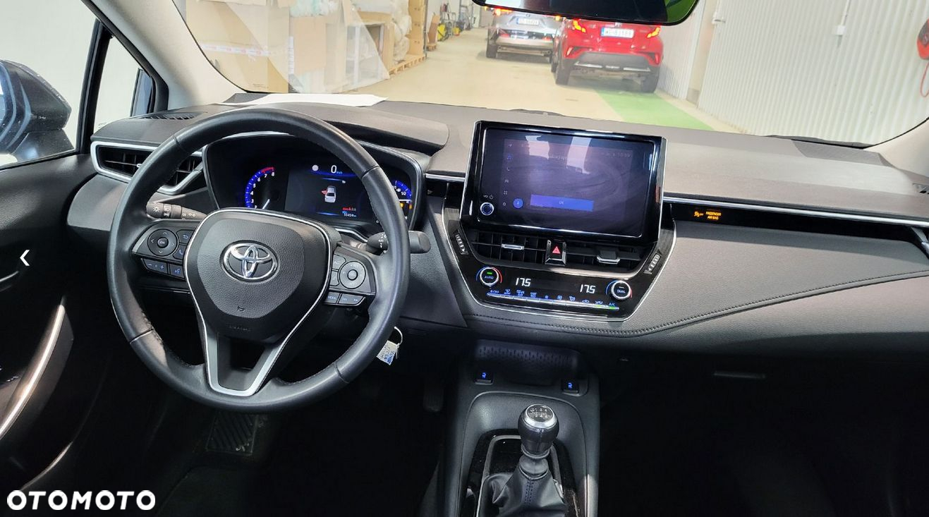Toyota Corolla - 5