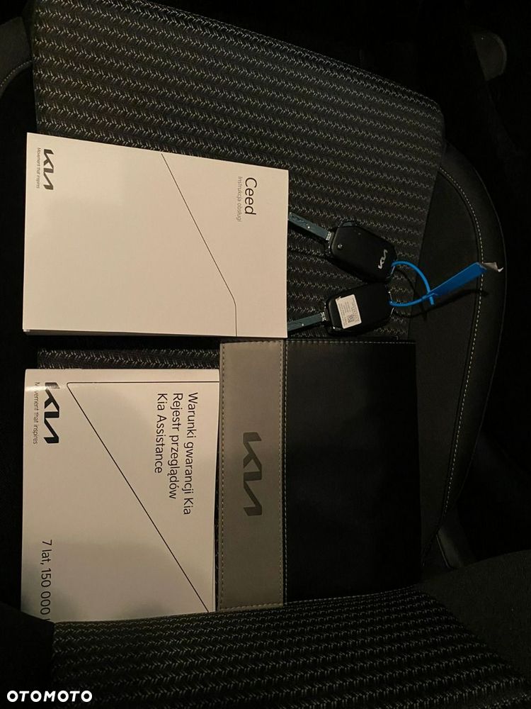 Kia Ceed - 41