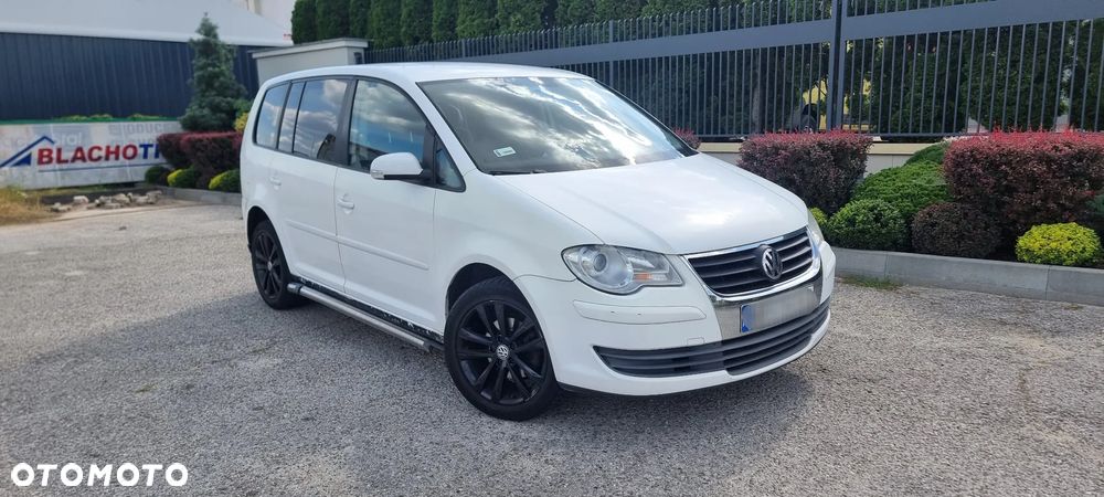 Volkswagen Touran - 5
