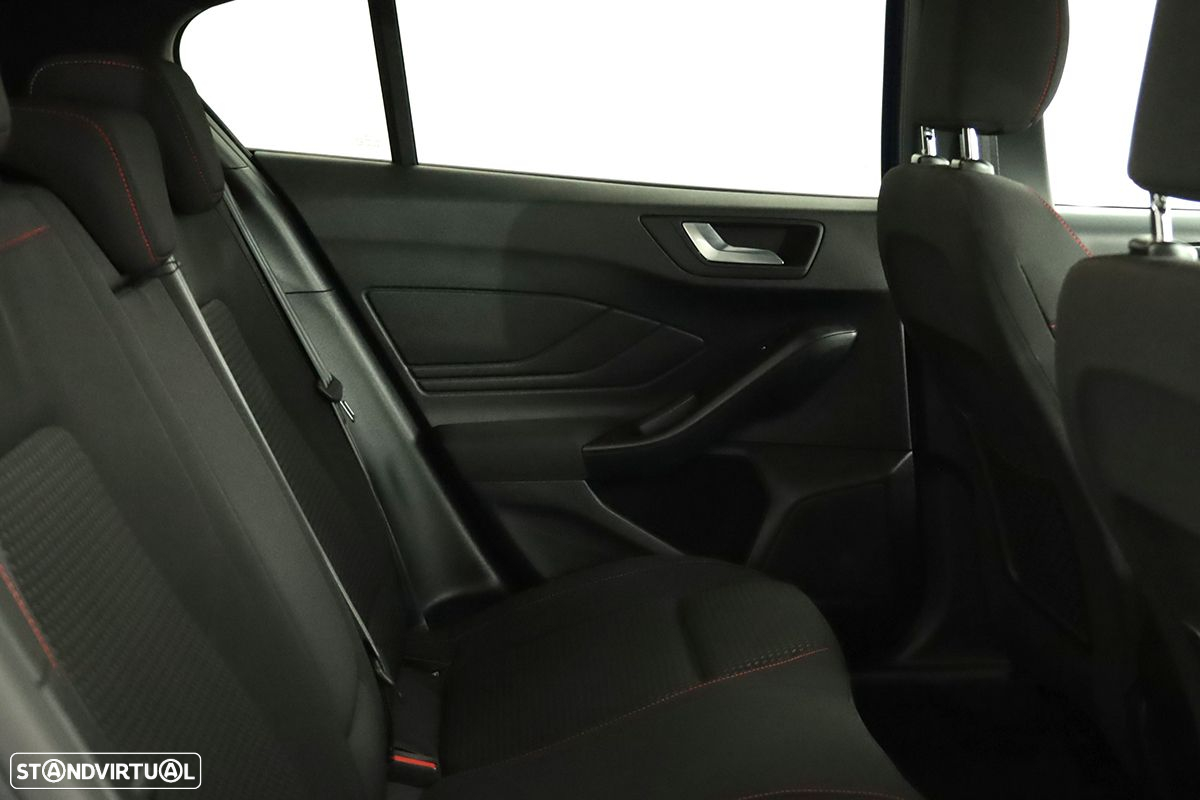 Ford Focus - 22