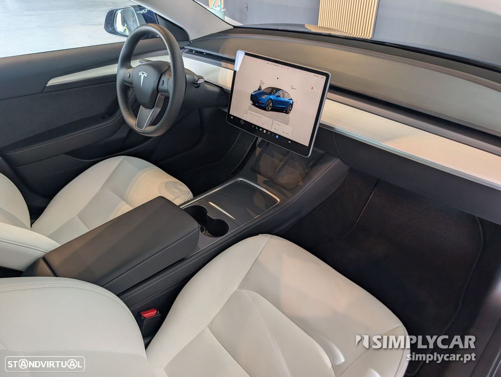 Tesla Model 3 - 6