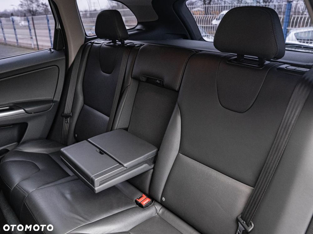 Volvo XC 60 D4 Geartronic Summum - 29