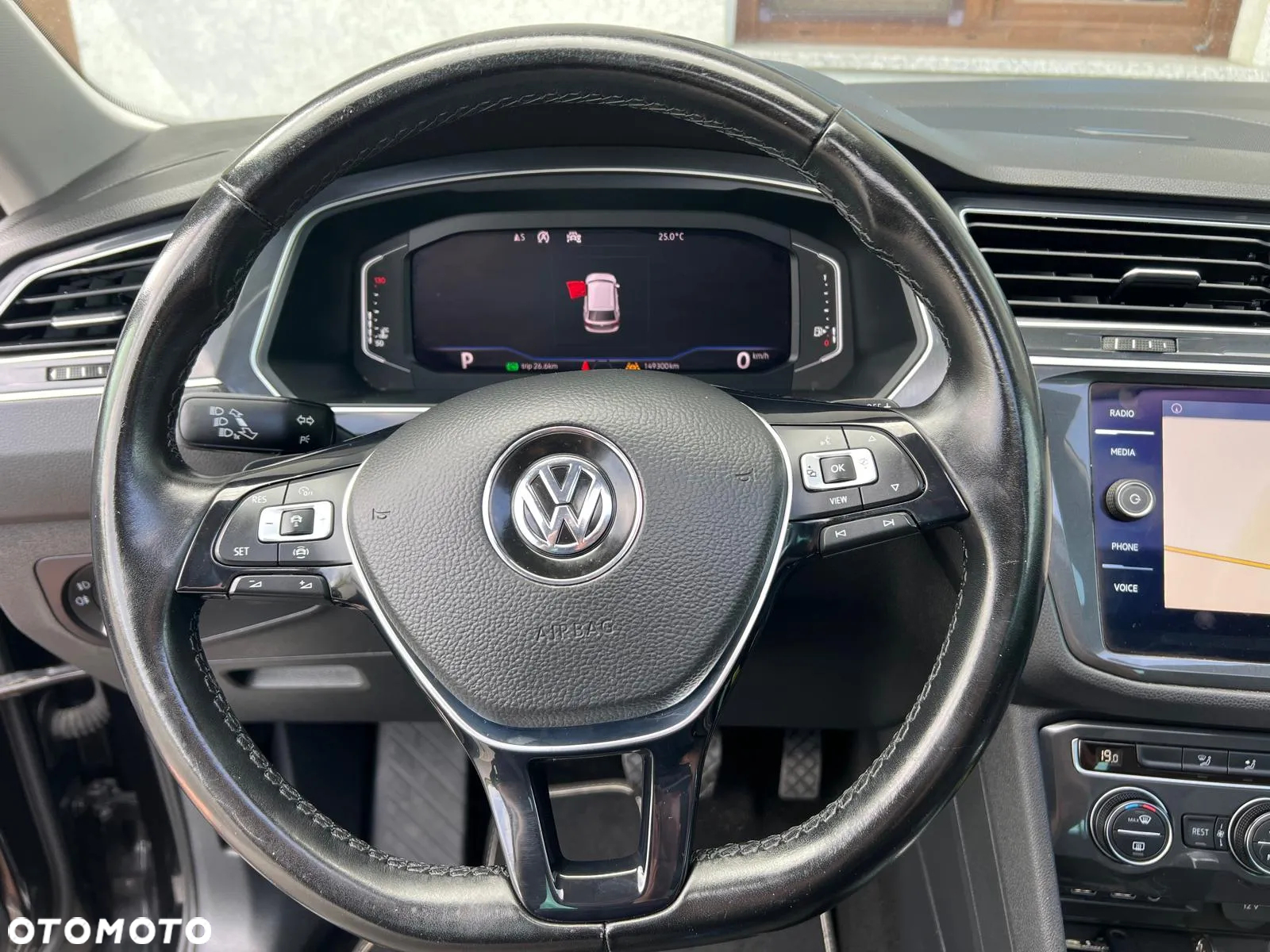 Volkswagen Tiguan - 27