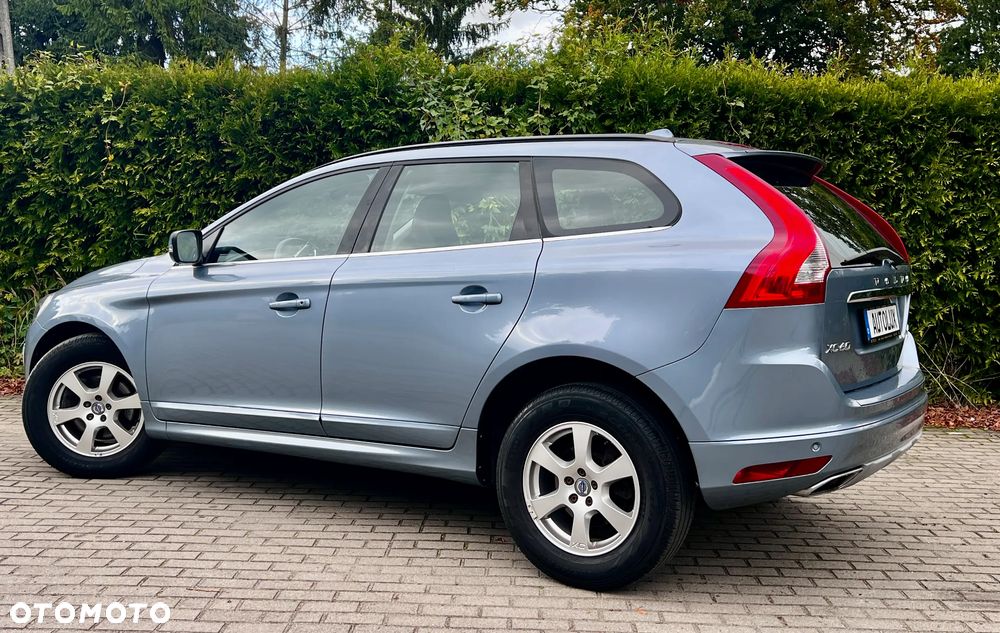 Volvo XC 60 D4 AWD Geartronic Summum - 3