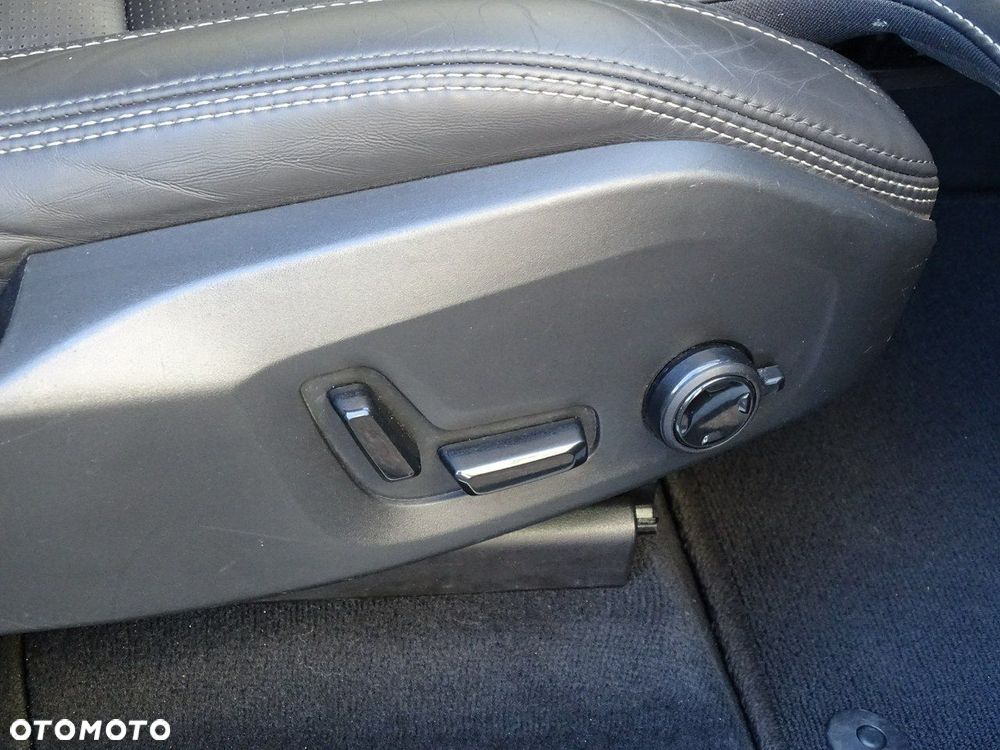 Volvo XC 60 D4 AWD Momentum - 39