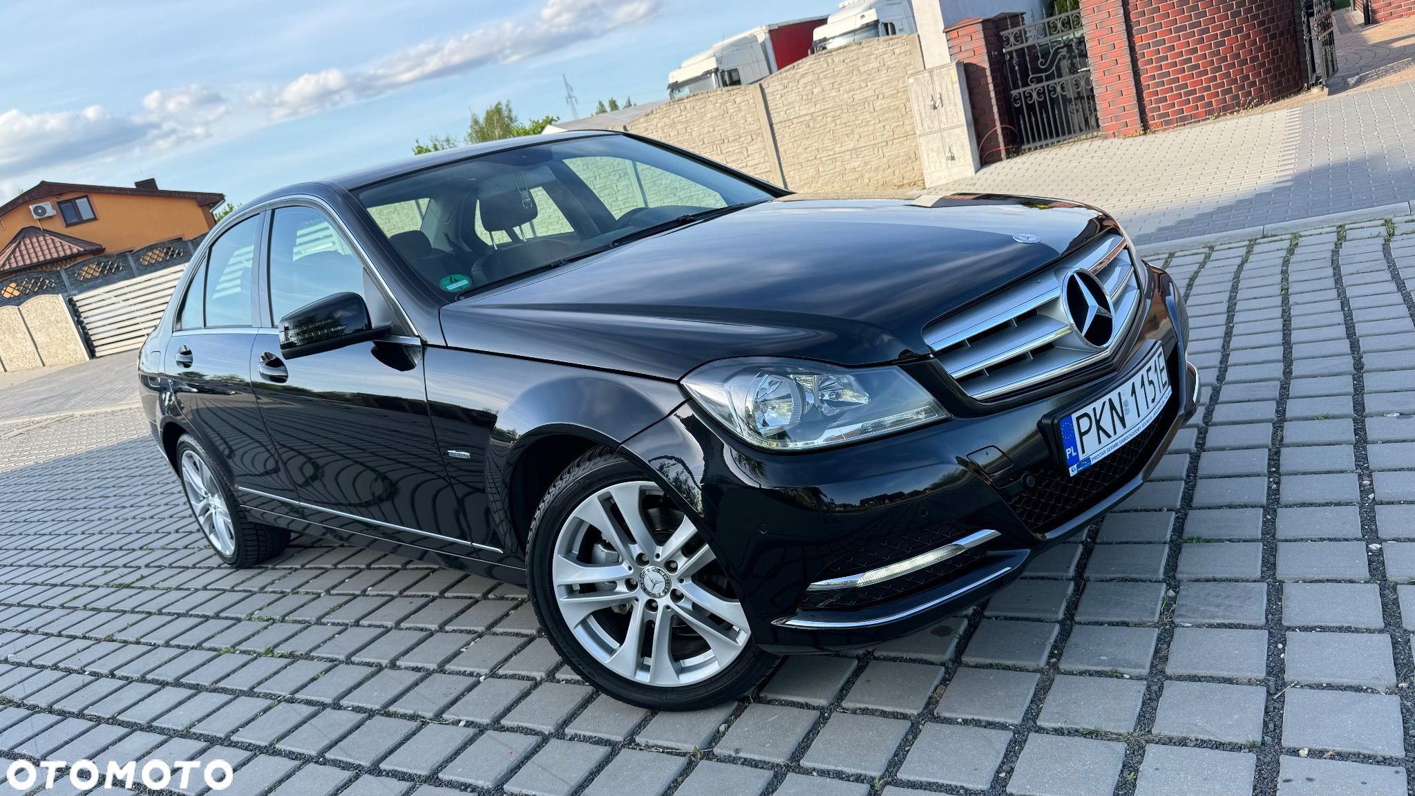 Mercedes-Benz Klasa C 180 CGI BlueEff Avantgarde - 1