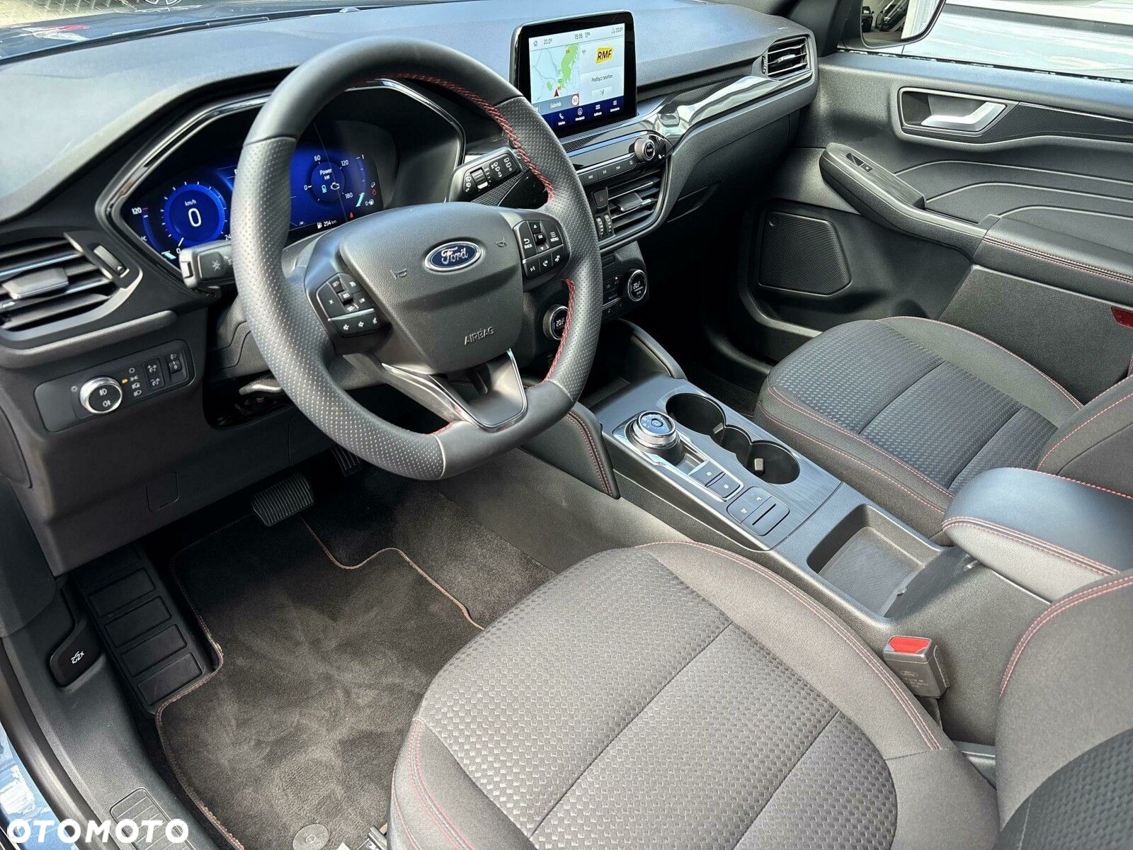 Ford Kuga - 13