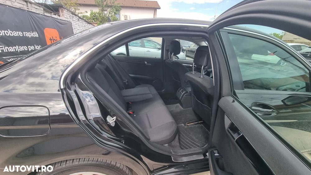 Mercedes-Benz C 200 CDI BlueEFFICIENCY - 15