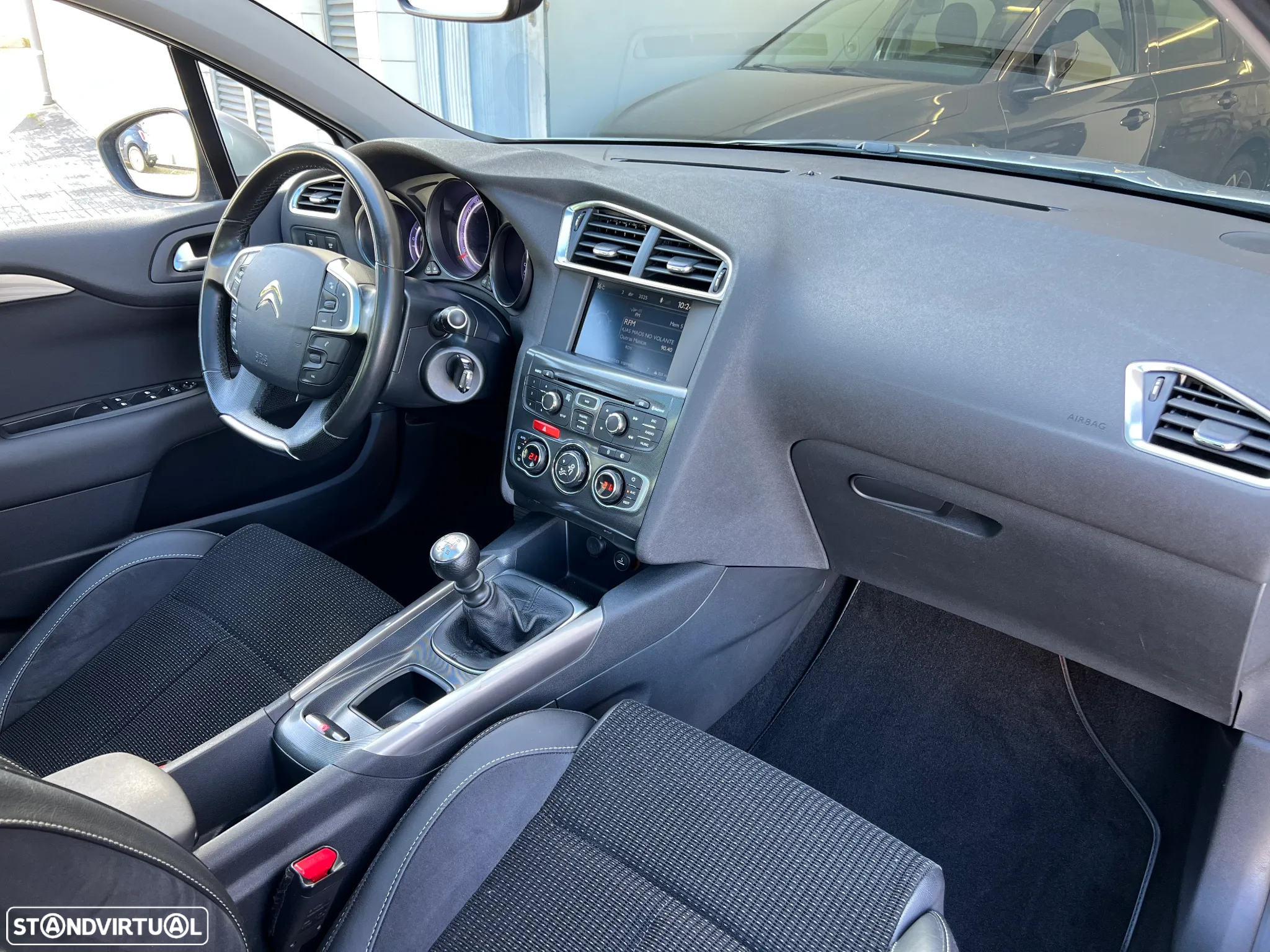 Citroën C4 1.6 HDi Exclusive - 18