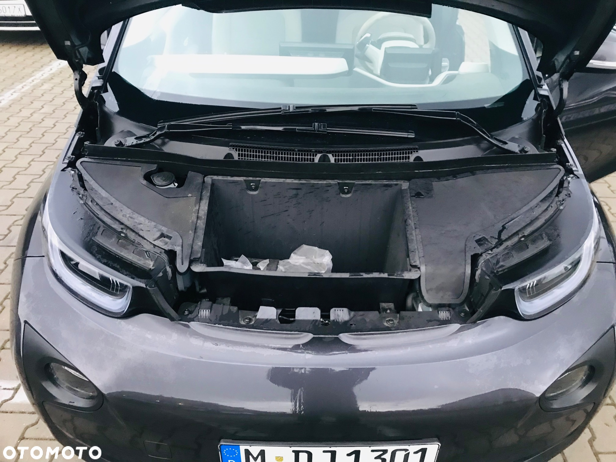 BMW i3 (60 Ah) - 35