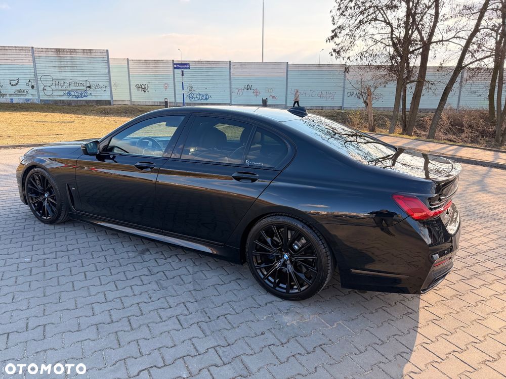 BMW Seria 7 730d xDrive sport - 13