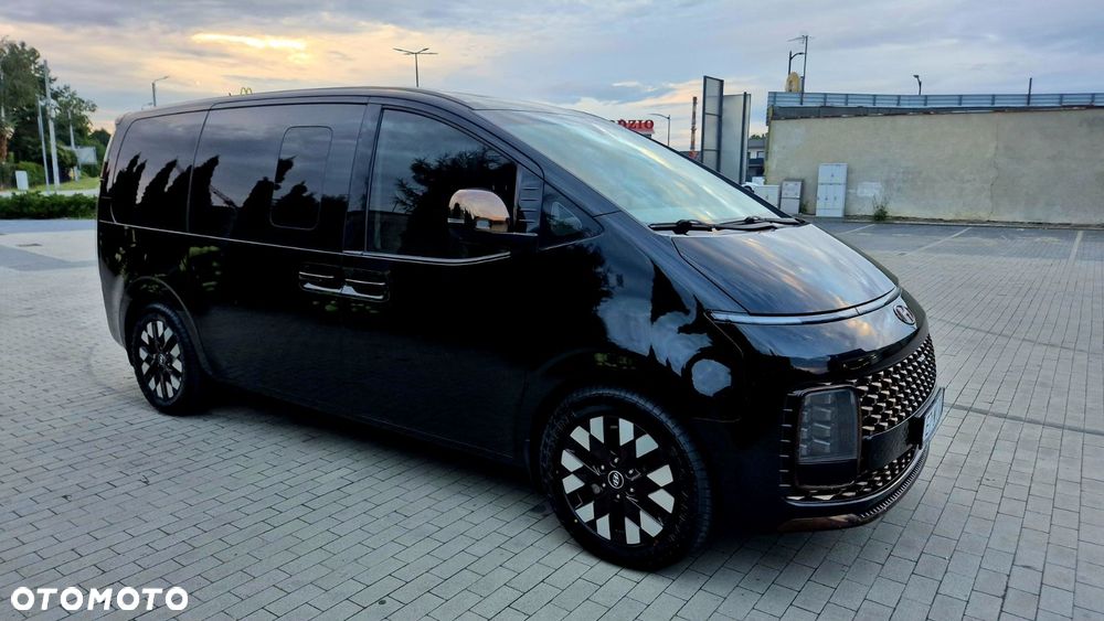 Hyundai Staria 2.2 CRDi Allrad Signature - 9