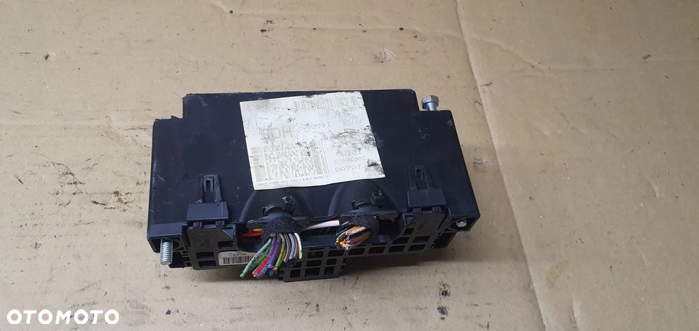 Skrzynka bezpieczników Ford Fiesta MK7 8V5T-14A005-HCE - 5