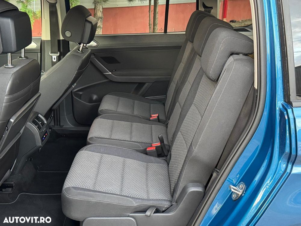 Volkswagen Touran - 18