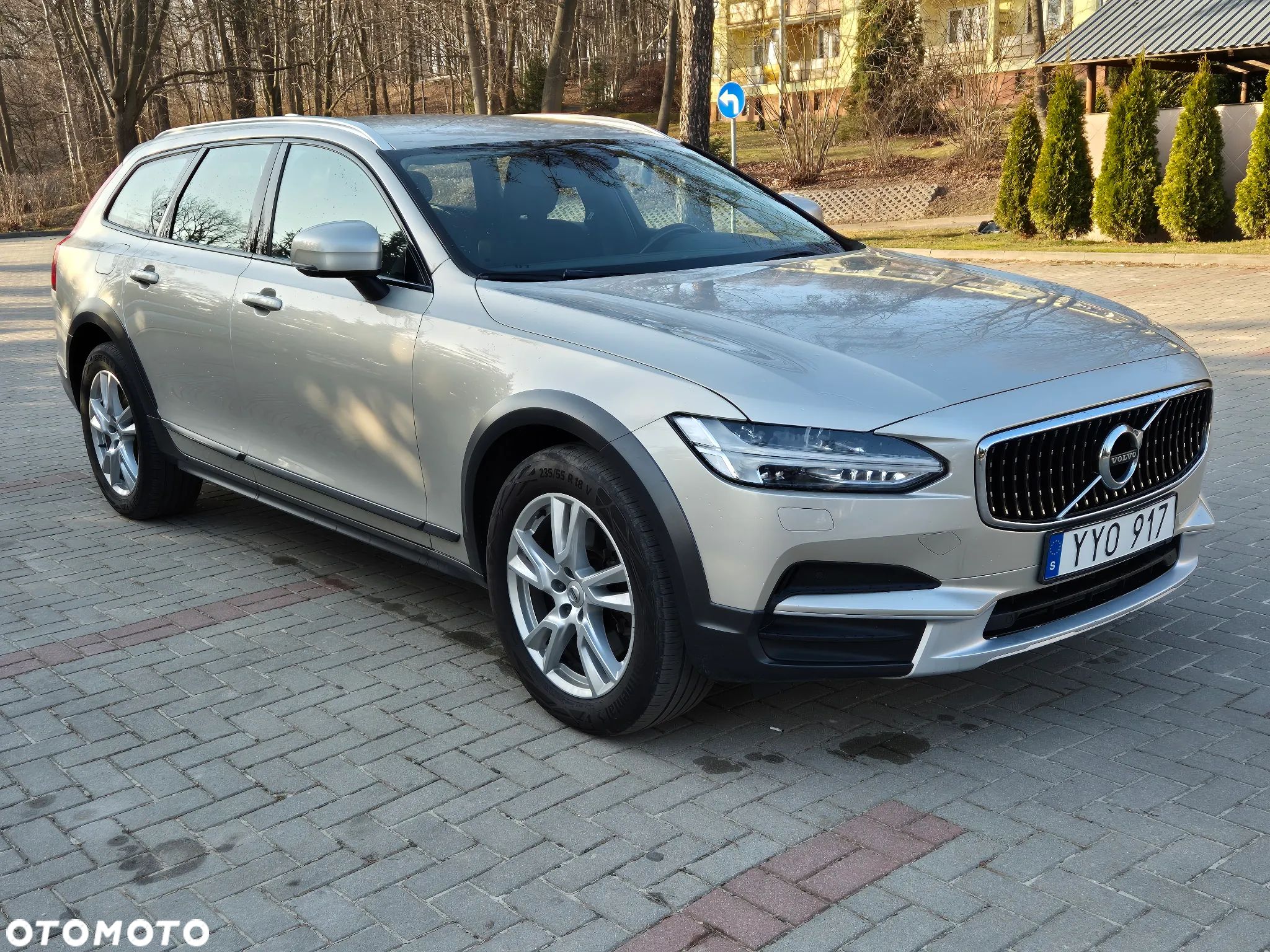 Volvo V90 Cross Country D4 AWD Geartronic - 1