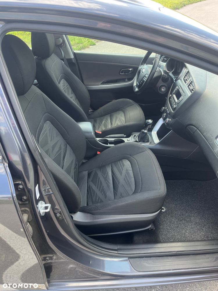 Kia Ceed 1.6 CRDi 128 ISG Edition 7 - 14