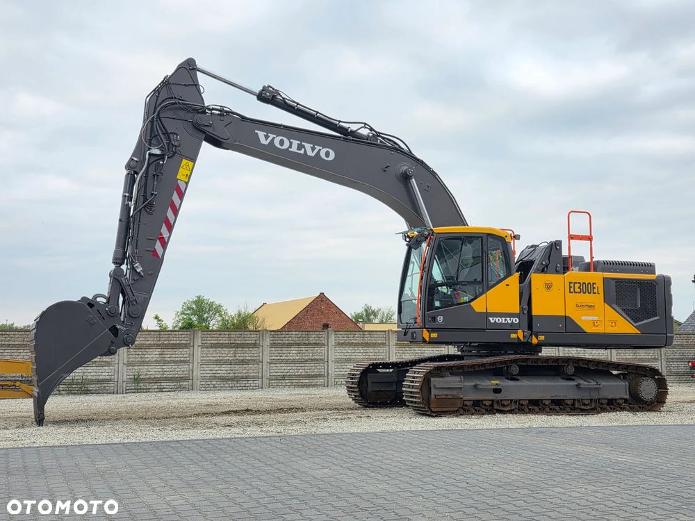 Volvo EC 300 EL, 2022 ROK, 3600 MTH, PODNOSZONA KABINA - 11