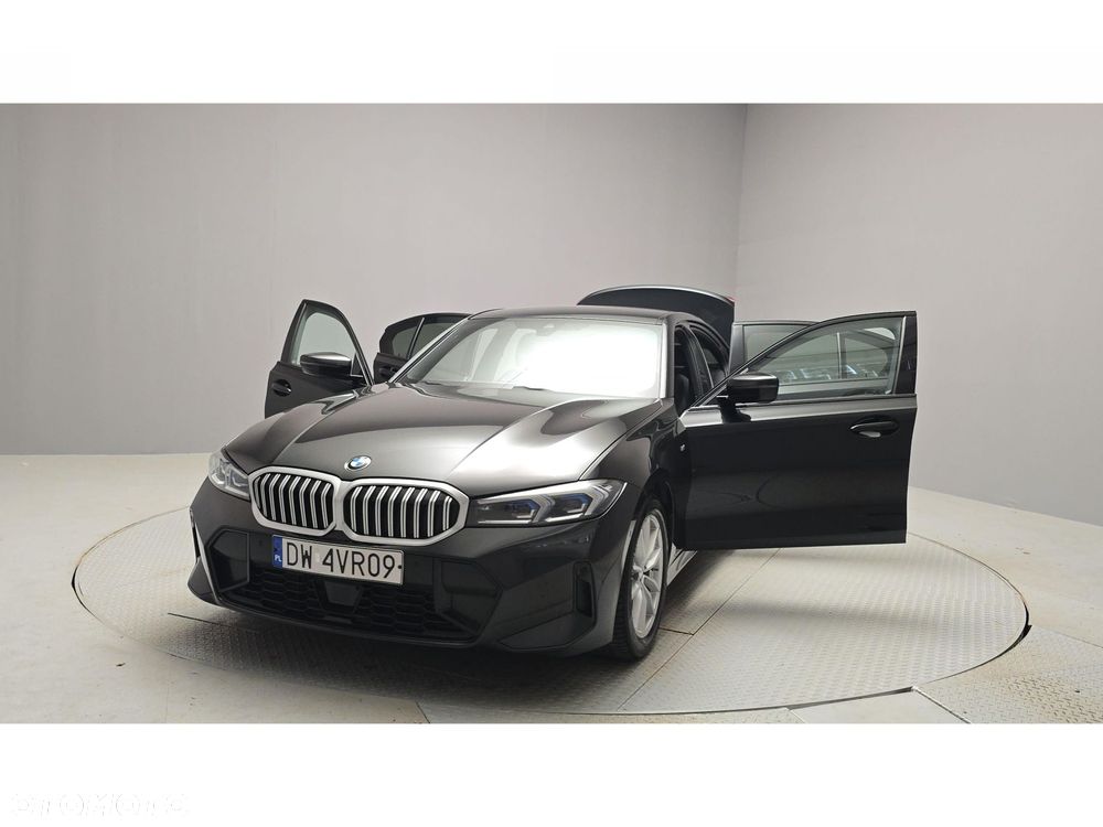 BMW Seria 3 320d xDrive mHEV M Sport - 15