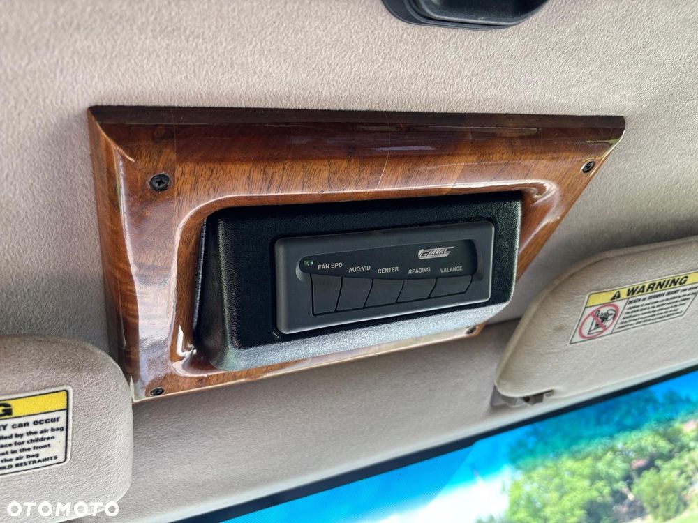 Chevrolet Chevy Van - 30
