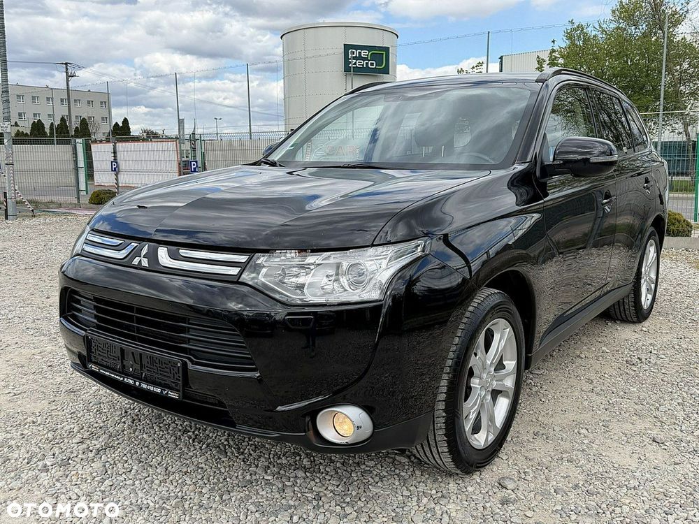 Mitsubishi Outlander - 2