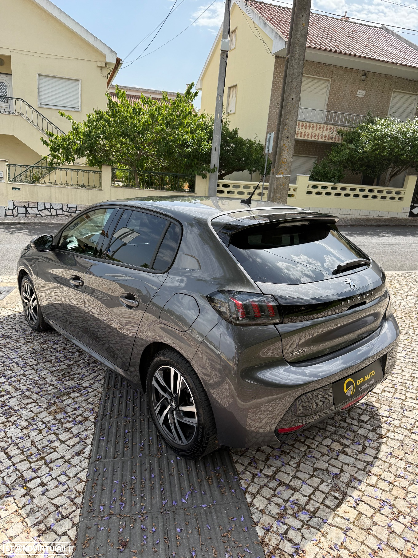 Peugeot 208 1.2 PureTech Allure - 7