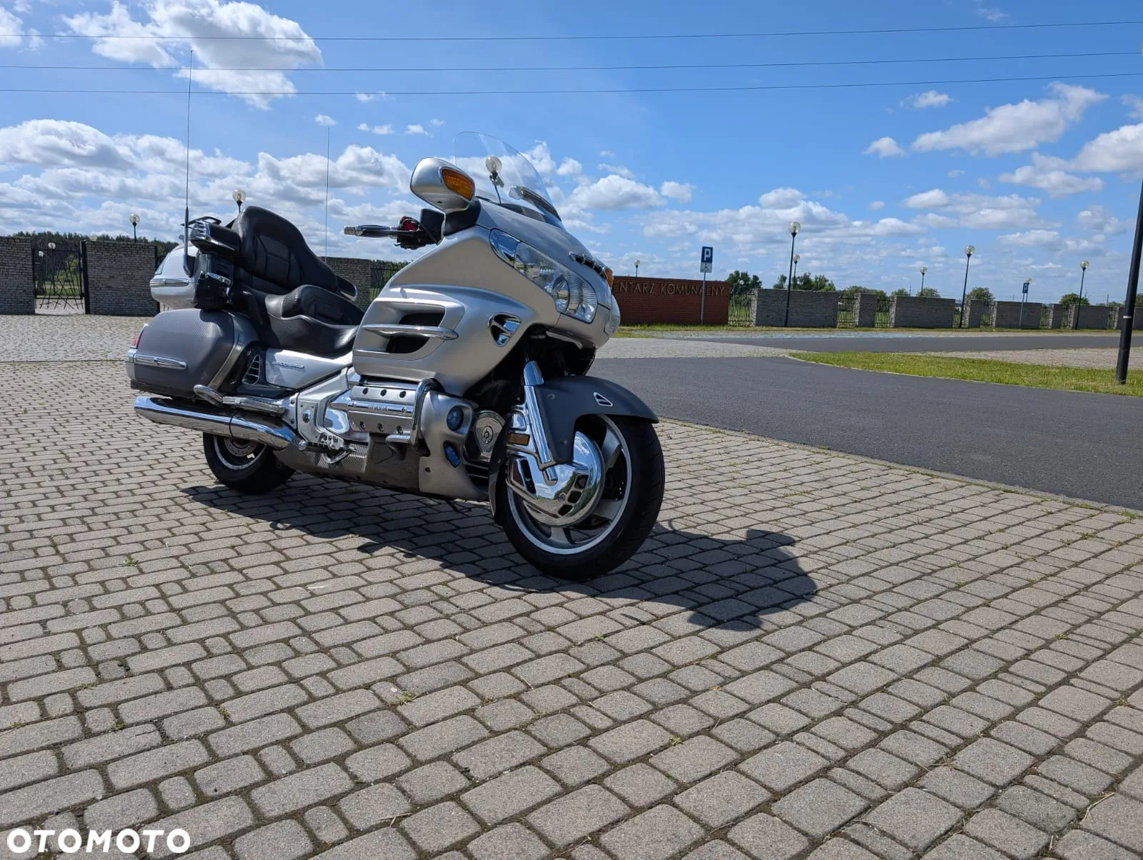 Honda GL - 24