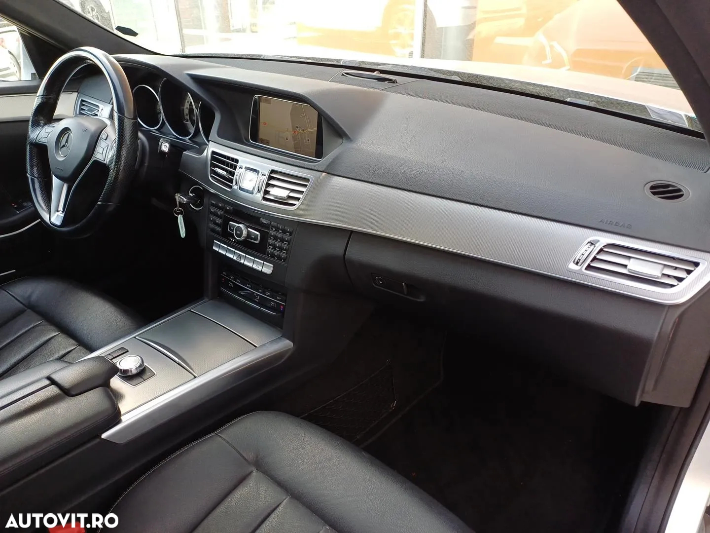 Mercedes-Benz E 220 CDI DPF BlueEFFICIENCY 7G-TRONIC Avantgarde - 22
