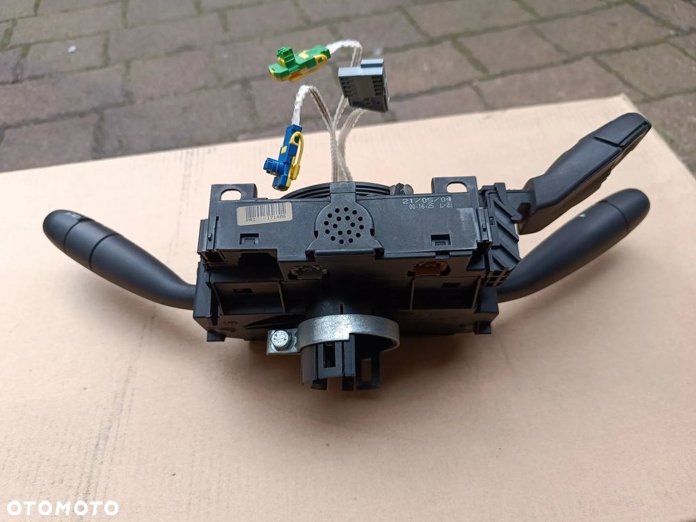 Citroen C5 I 1 prełącznik zespolony 96542535XT świateł kierunkowskazów wycieraczek Psa Peugeot - 3
