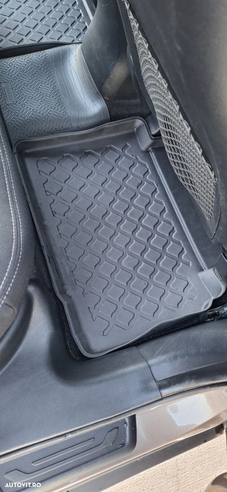 Kia Sportage - 10