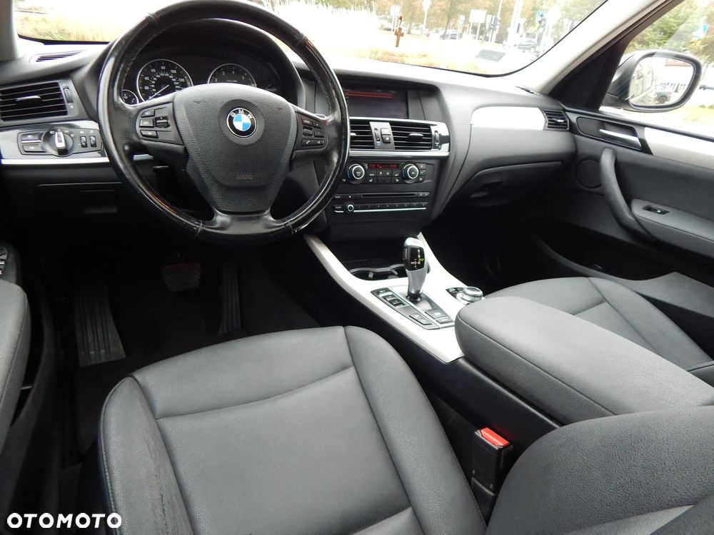 BMW X3 xDrive28i Sport-Aut Advantage - 16