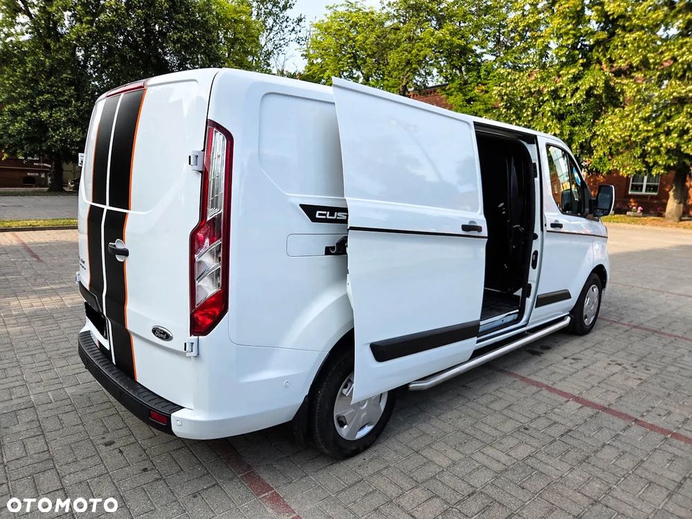 Ford TRANSIT CUSTOM - 10