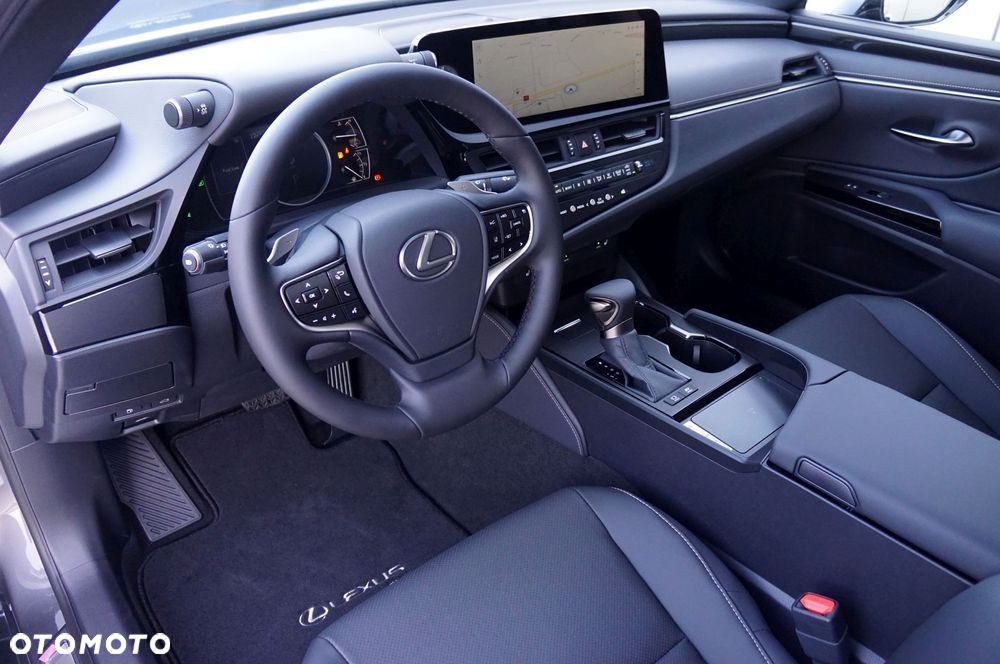 Lexus ES - 11