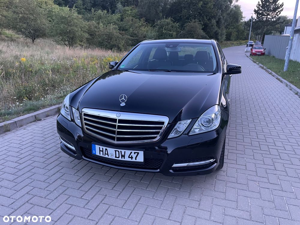 Mercedes-Benz Klasa E 200 CGI BlueEFFICIENCY 7G-TRONIC Avantgarde - 2
