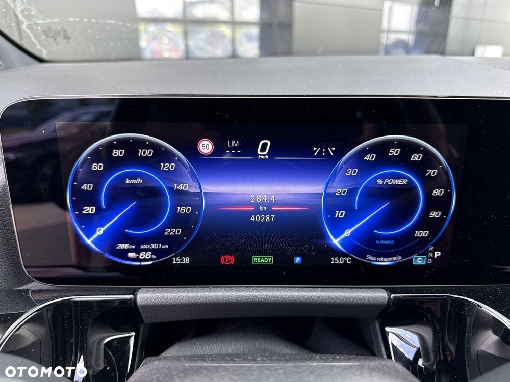 Mercedes-Benz EQA - 11