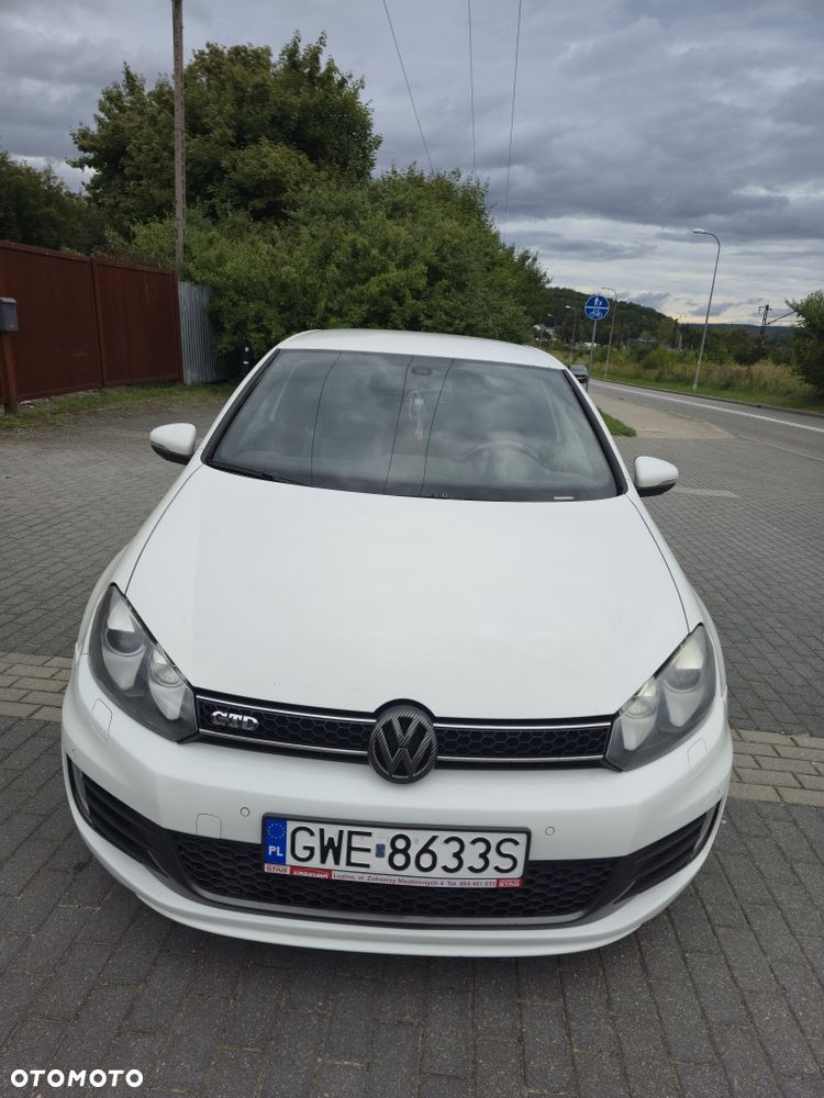Volkswagen Golf - 1