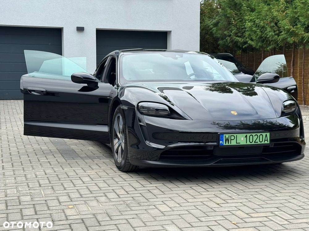 Porsche Taycan - 13