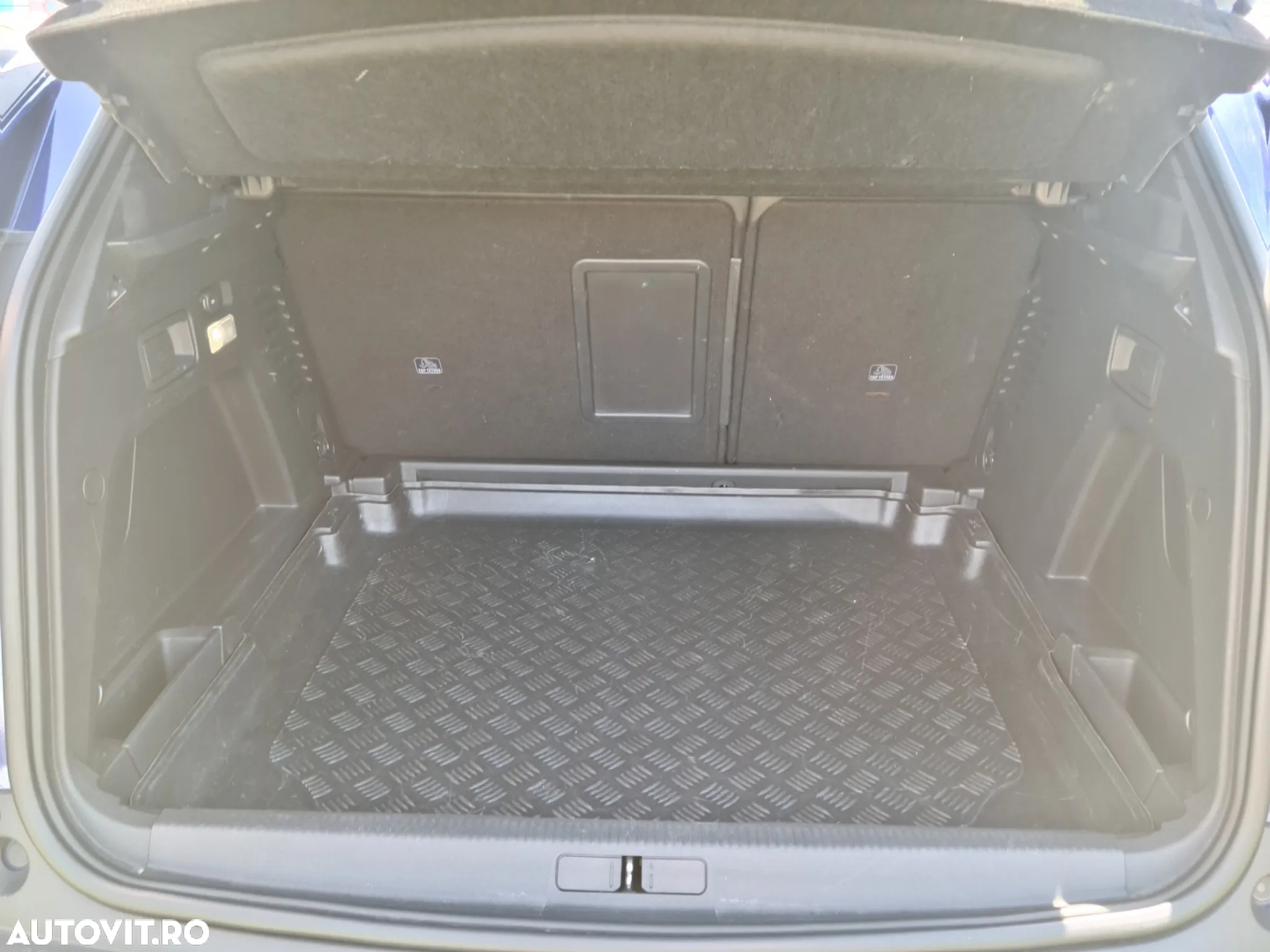 Peugeot 3008 1.2 PureTech Turbo S&S GT-Line - 6