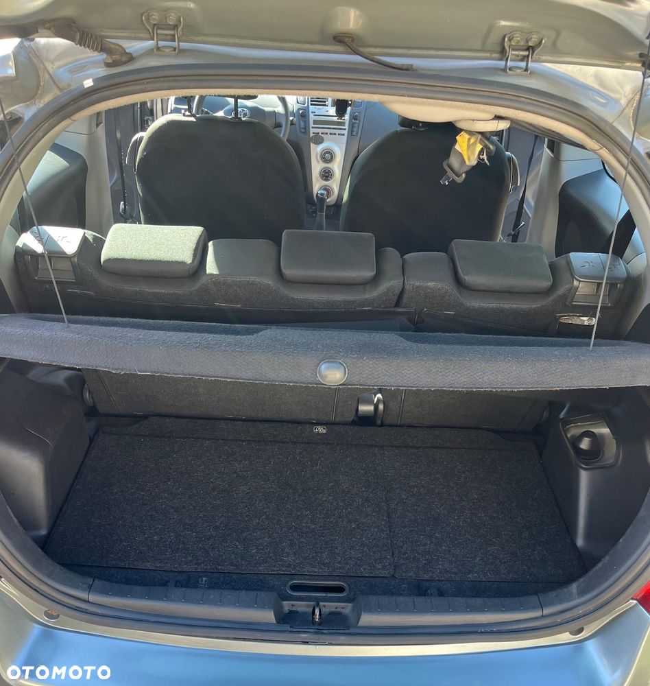 Toyota Yaris 1.4 D-4D Luna A/C - 12