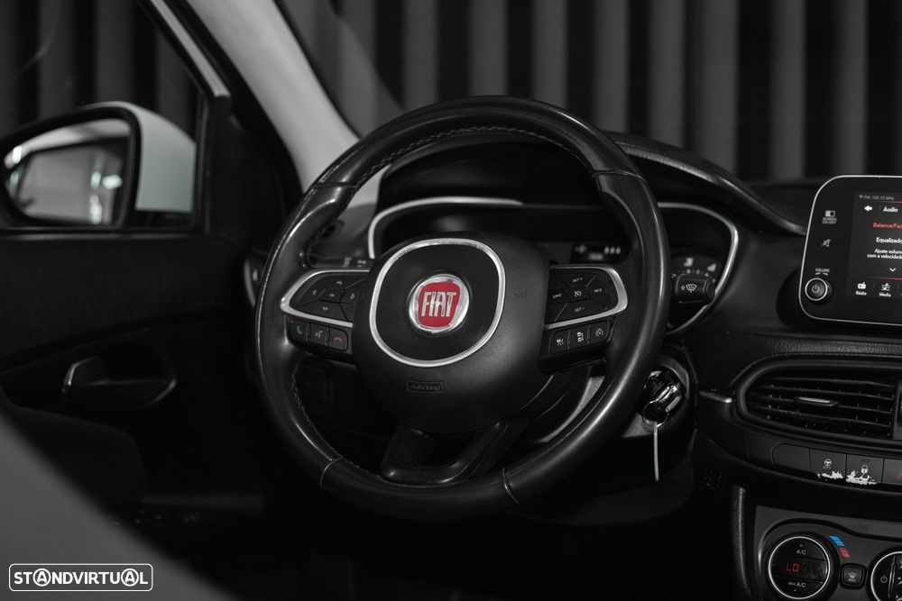 Fiat Tipo Station Wagon 1.3 M-Jet Lounge - 16