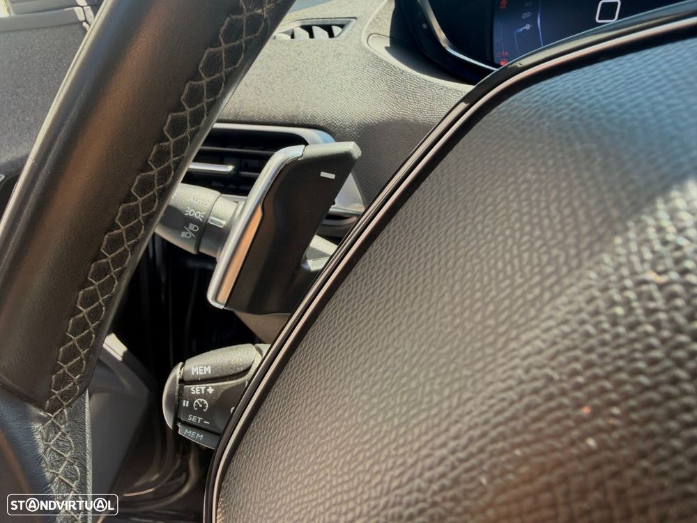 Peugeot 3008 1.2 PureTech Allure EAT6 - 40