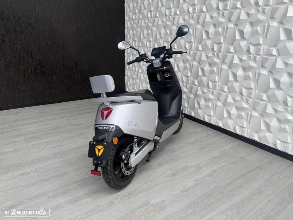 Yadea G5S - 5