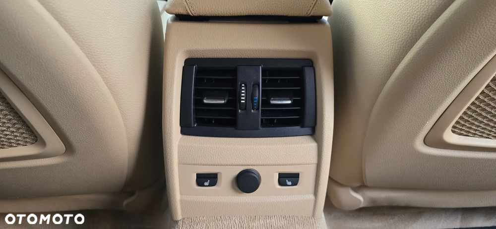 BMW 3GT 328i xDrive Sport-Aut Sport Line - 29