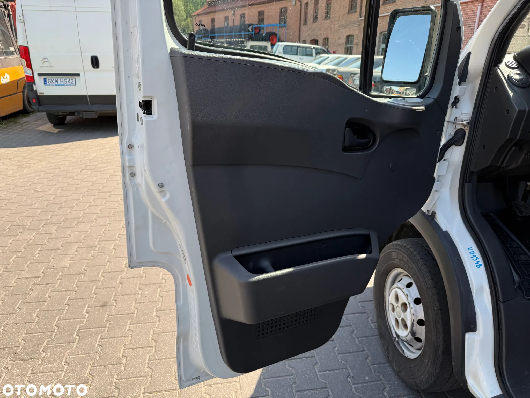 Iveco DAILY 35S14 - 23