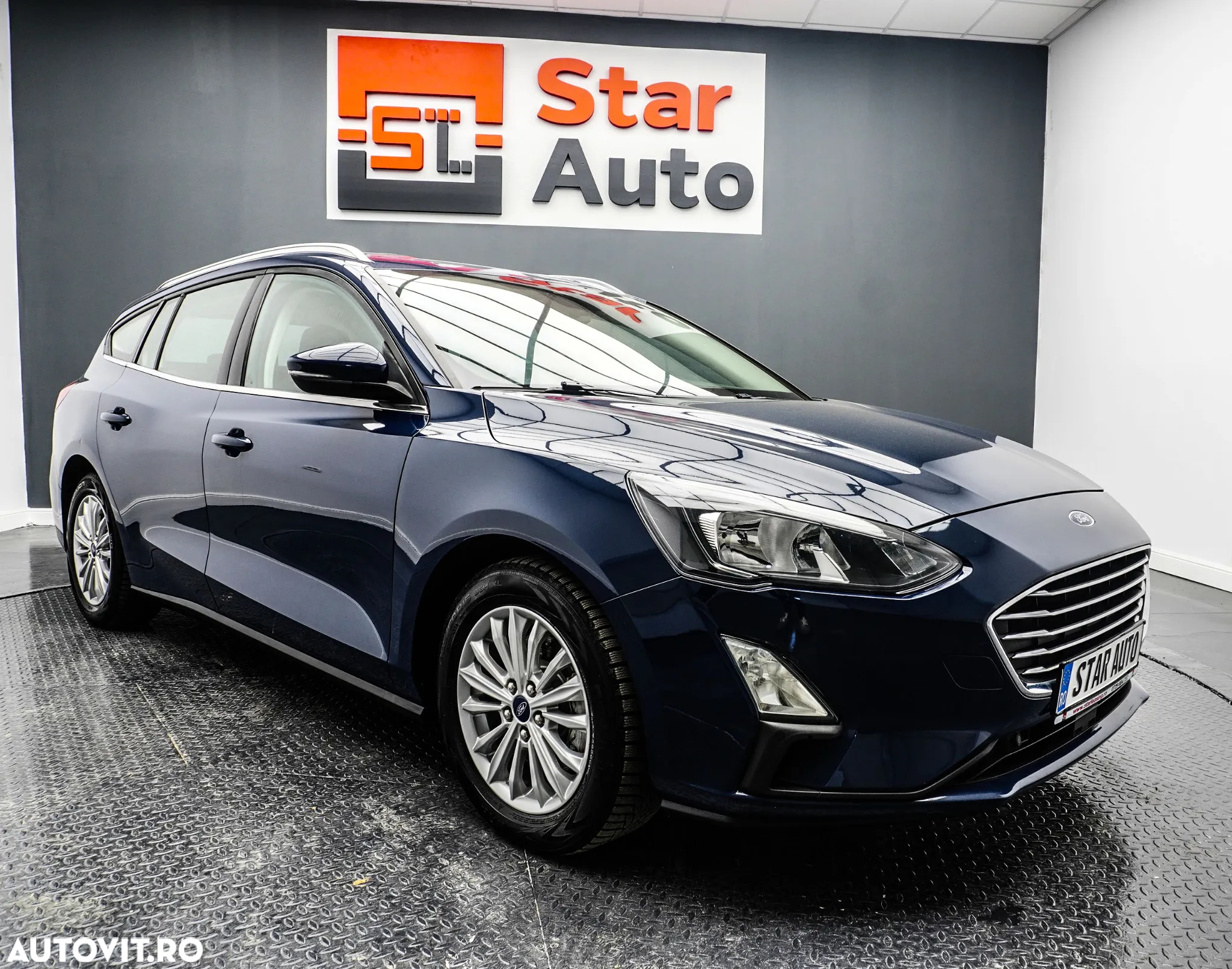 Ford Focus 1.0 EcoBoost Titanium Business - 4