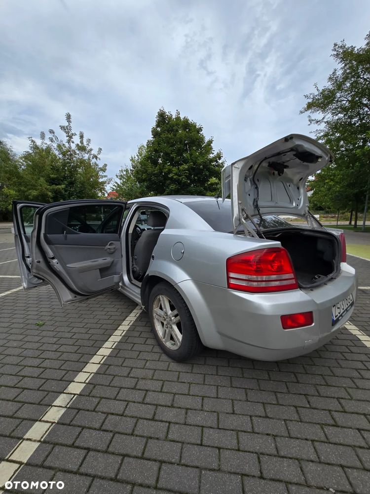 Dodge Avenger - 13