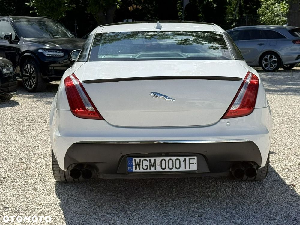 Jaguar XJR - 4