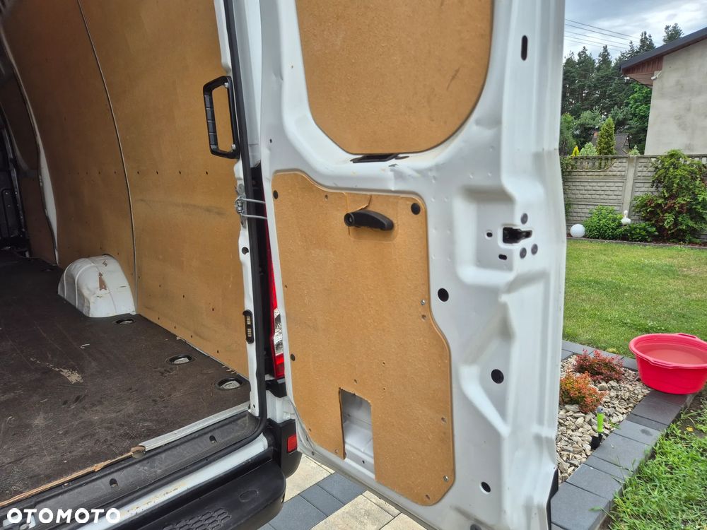 Iveco DAILY 35S18 HIMATIC 3.0 SPROWADZAONY KLIMA MAXI L4H2 - 23