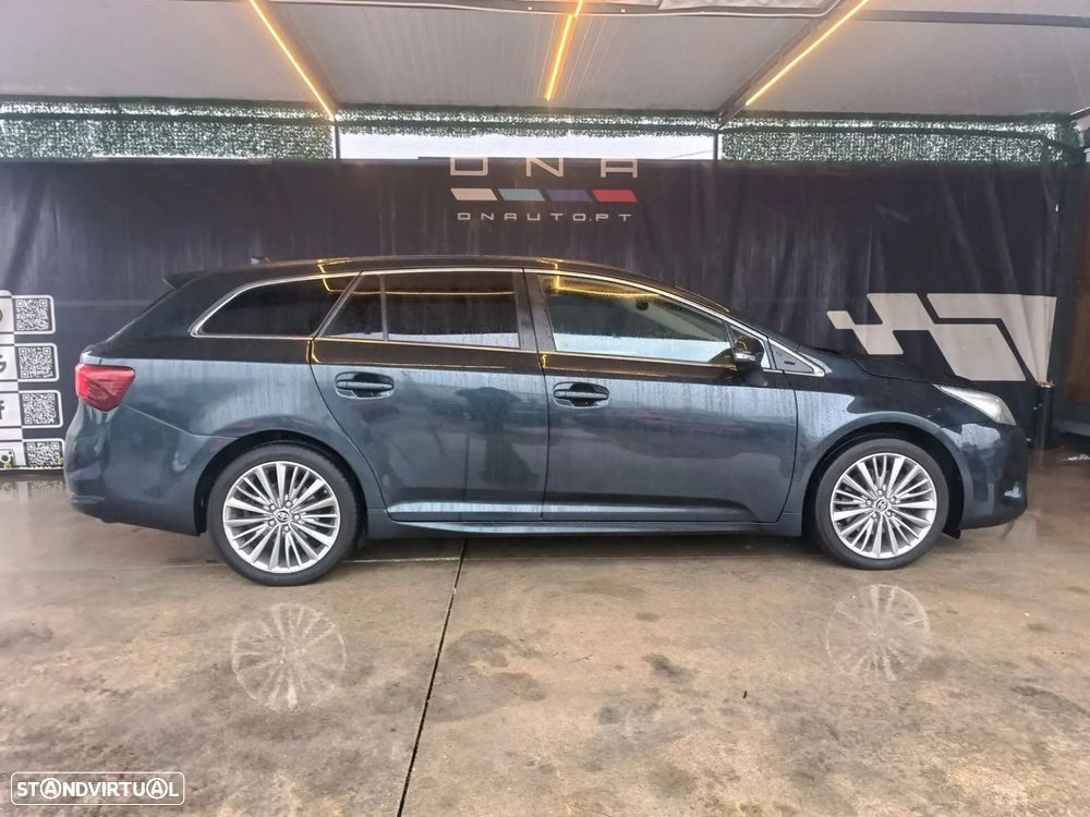Toyota Avensis Touring Sports 2.0 D-4D Exclusive+GPS - 3